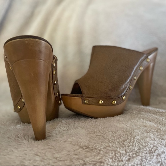 Camel color size 8 only worn once - Picture 1 of 4